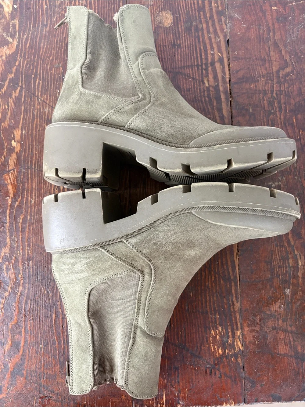 Esprit Elvira Olive Suede Chelsea Lug Boots Y2K Military Size 9